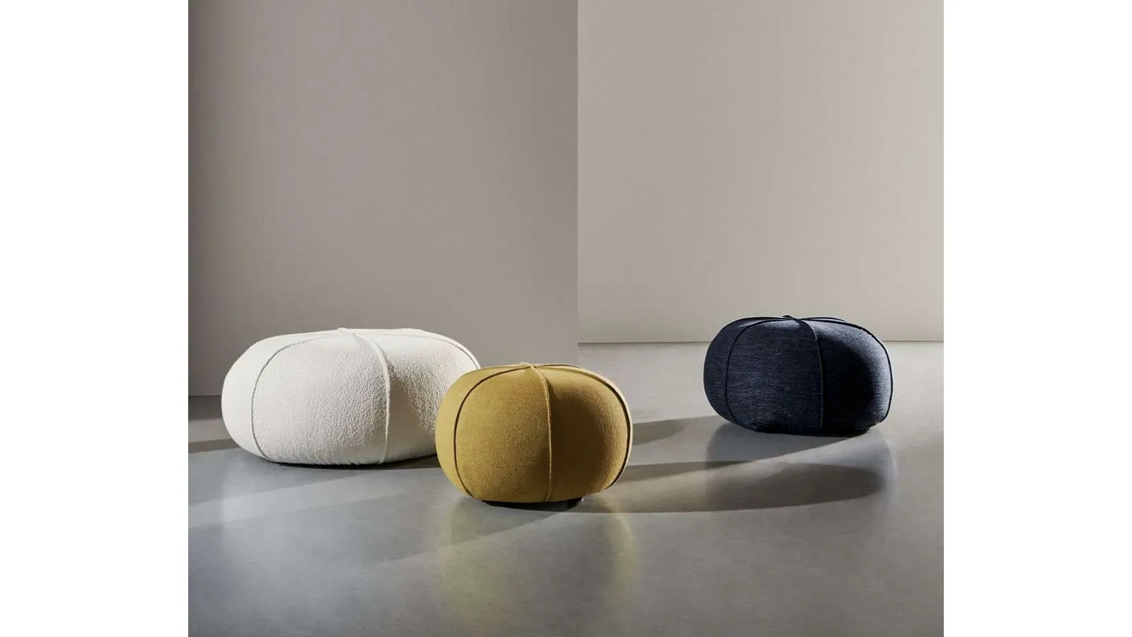 Pouf Clove in tessuto imbottito di Twils
