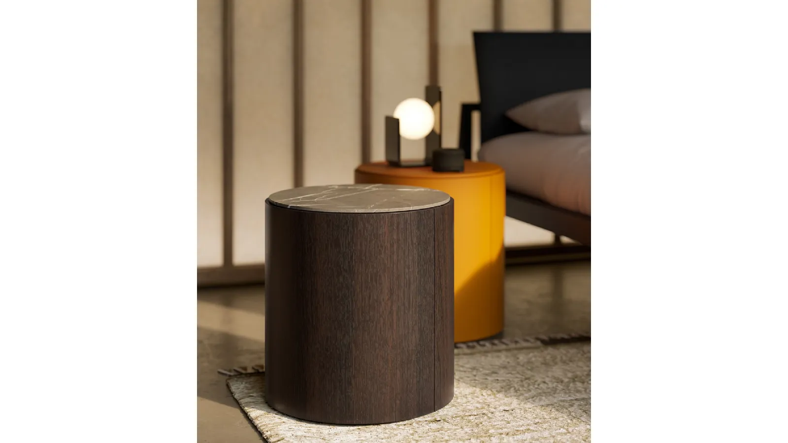 Comodino Top in legno con top in marmo o in laccato di Lema