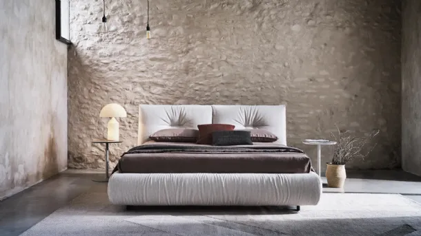 Letto in tessuto imbottito Kumo di Twils