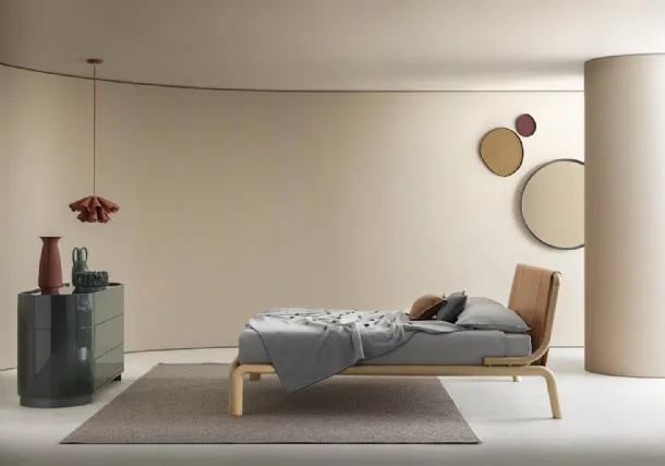 Letto in legno massello e cuoio Rovì di Alf Da Frè