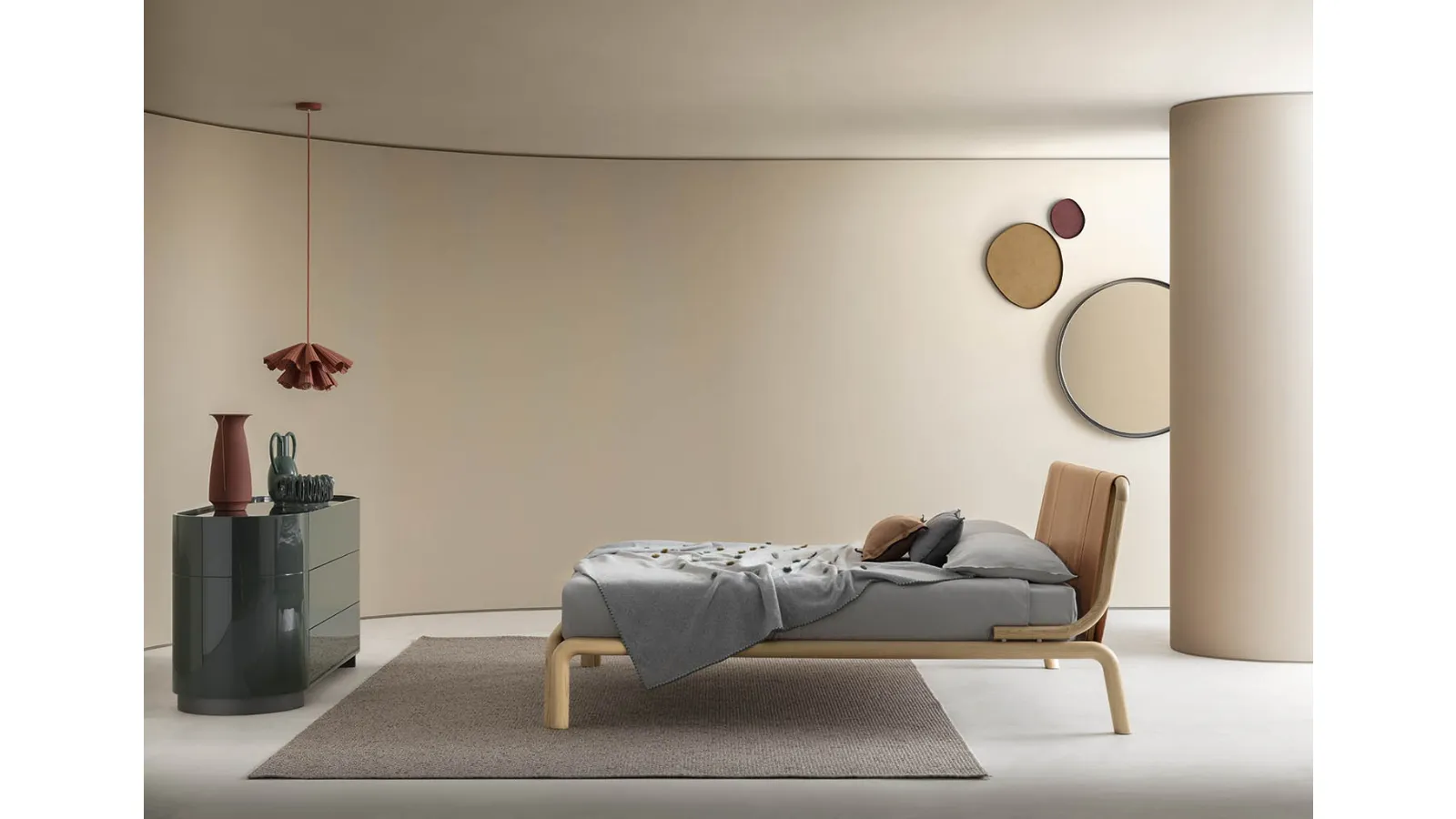 Letto in legno massello e cuoio Rovì di Alf Da Frè
