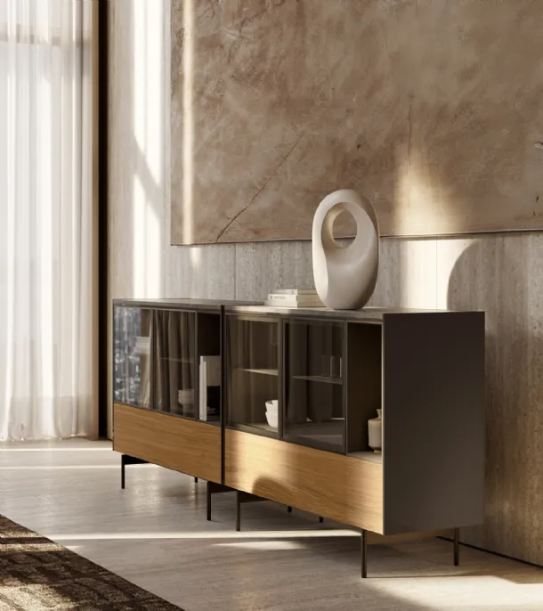 Madia LT40 in noce e vetro di Lema