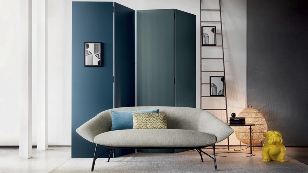Divano di design lineare in tessuto Lennox di Lema