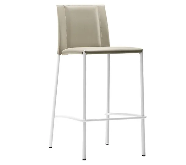 Sgabello in cuoio Silvy di Midj