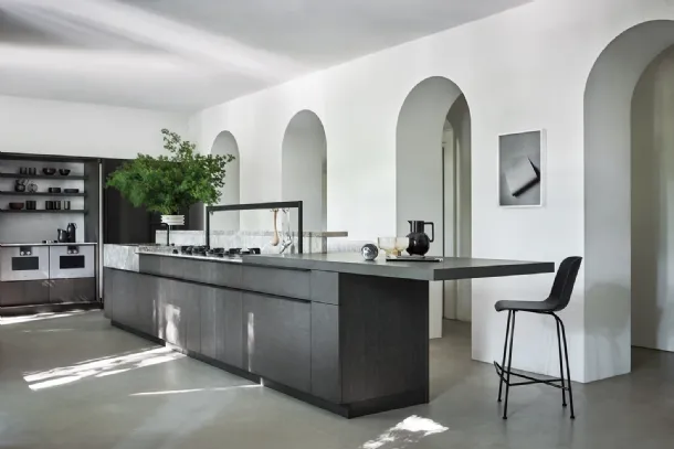 Cucina Design con isola Intarsio Classical Future in essenza di Rovere Fossile di Cesar