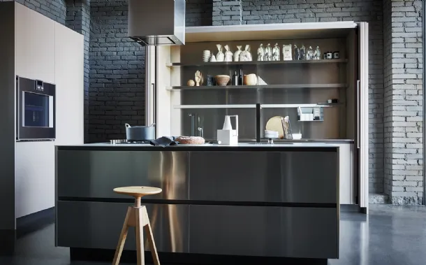 Cucina Design in acciaio con isola Maxima 2|2 Open Technology di Cesar