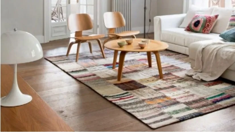 Tappeto patchwork in lana fatto a mano Ottoman di Kuatro
