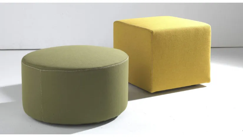 Pouf Tondo e Quadrato con rivestimento in tessuto di Lema