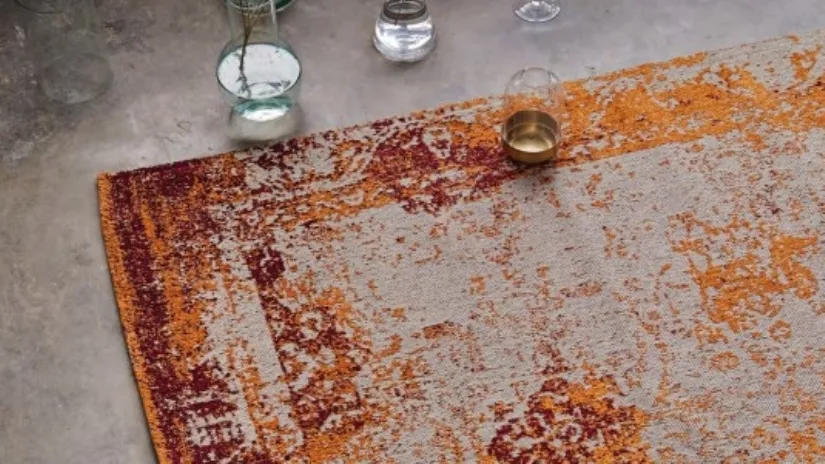 Tappeto finto rovinato Vintage Orange in poliestere e cotone di Kuatro
