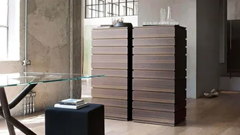 Nine cassettiera