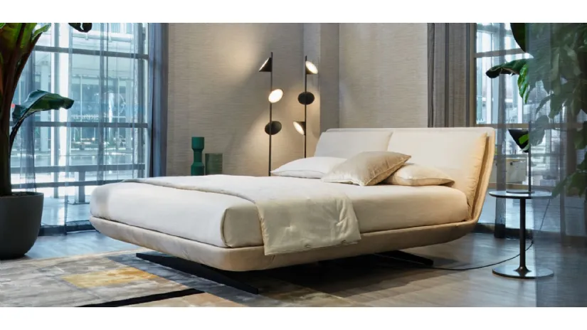 Letto in tessuto con testiera Biggie di Twils