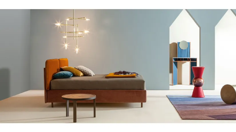 Letto in tessuto con testiera Frick Round di Twils