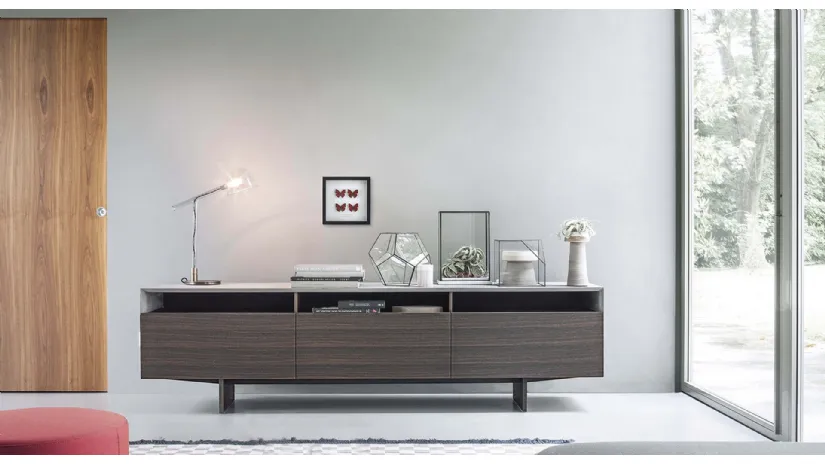 Mobile Porta Tv Marble Arch in legno con top in cemento di Lema