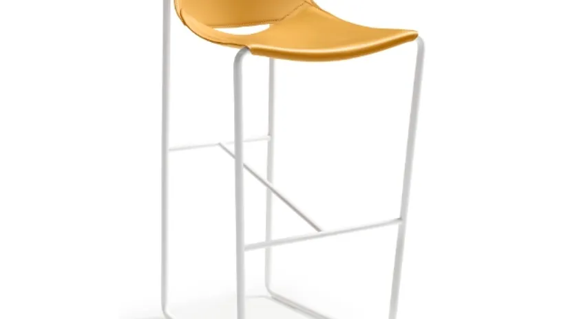 Sgabello Apelle in cuoio di Midj