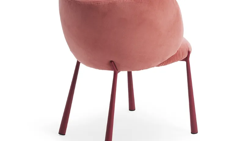 Sedia Mys rivestita in tessuto imbottito con gambe in metallo di Midj