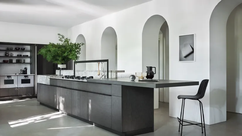 Cucina Design con isola Intarsio Classical Future in essenza di Rovere Fossile di Cesar